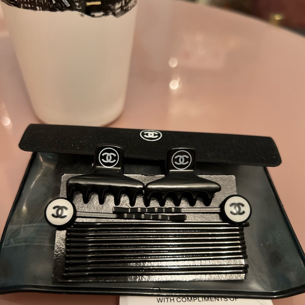 CHANEL Beauté Journal and Hair Set w/ Pouch